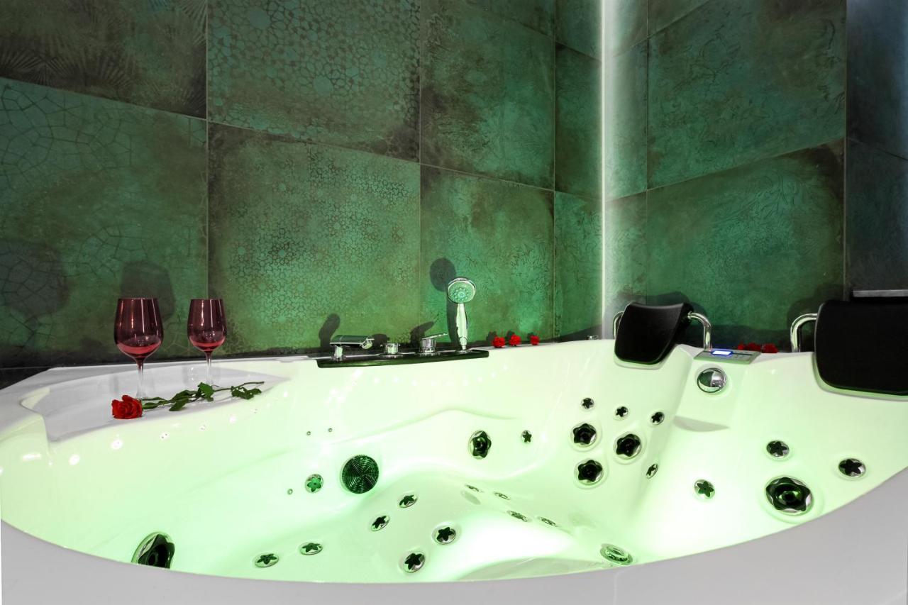 Jacuzzi & Bike Apartment, Krakau Exterior foto