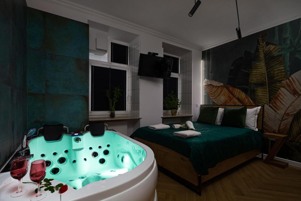 Jacuzzi & Bike Apartment, Krakau Exterior foto