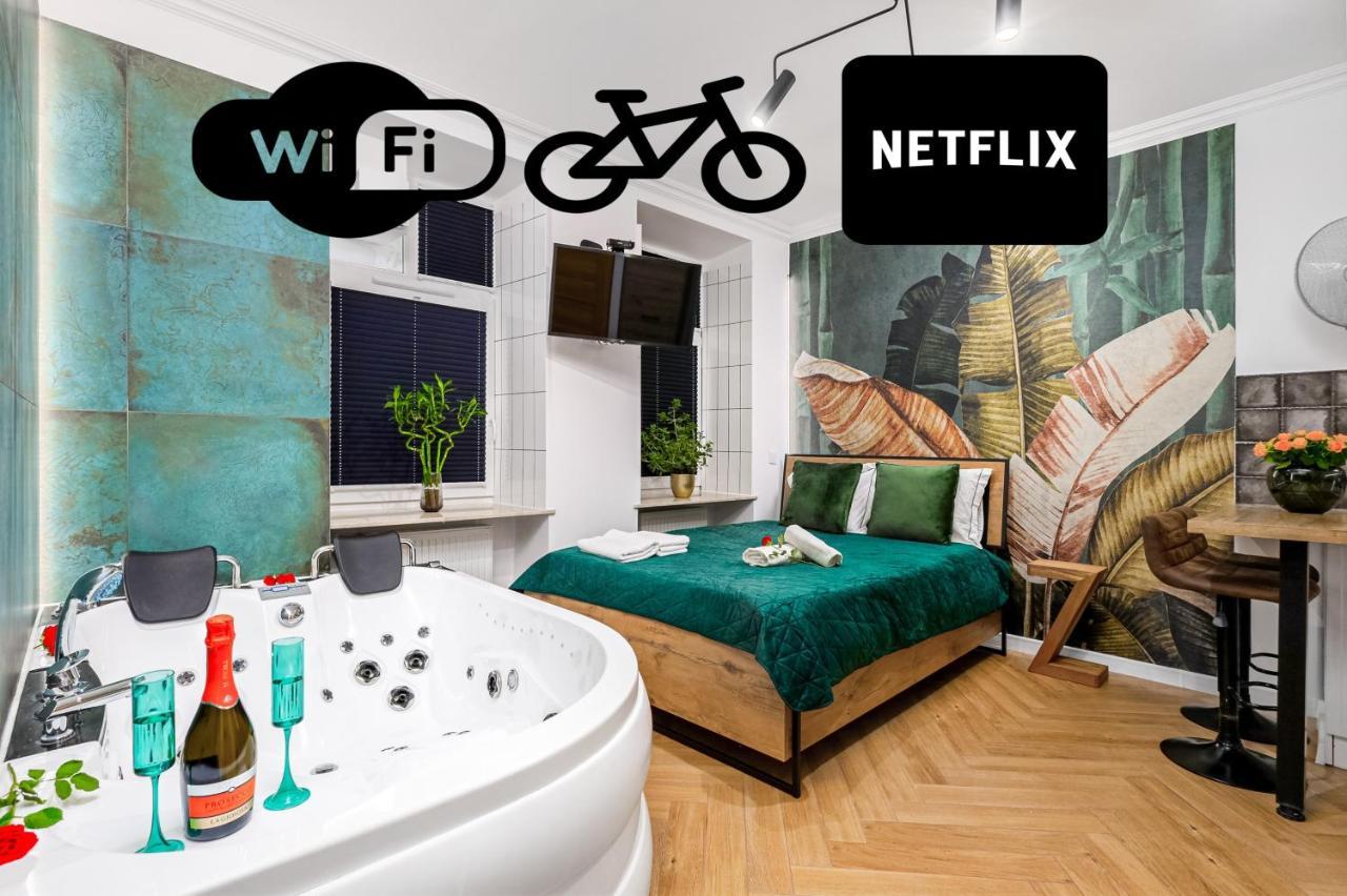 Jacuzzi & Bike Apartment, Krakau Exterior foto